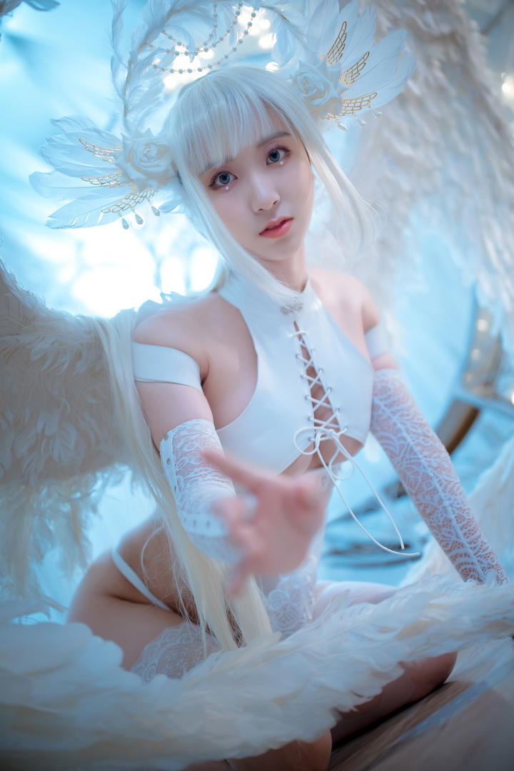 精品久久国模人体美女艺术写真集免费下载