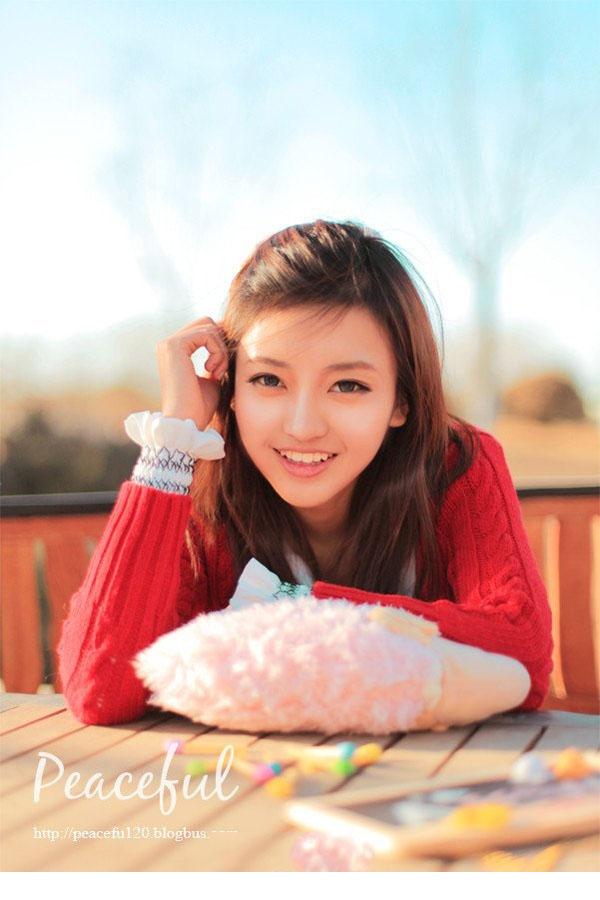 可人妹子微笑面对末日