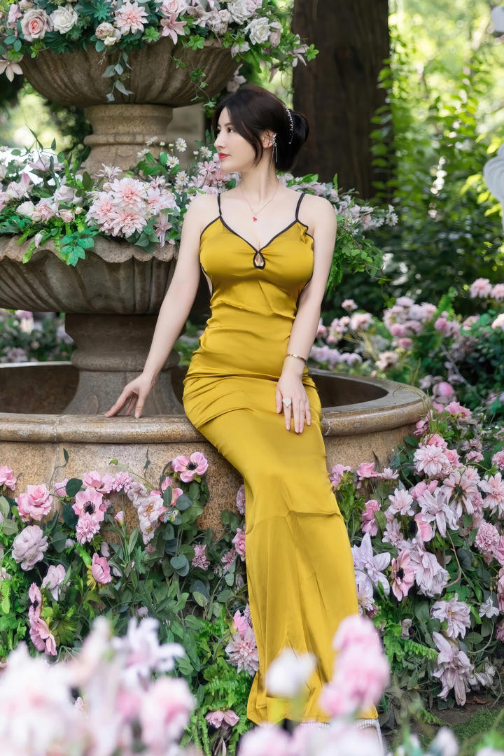 秀人网时尚气质美女模特诗诗摄影写真图片