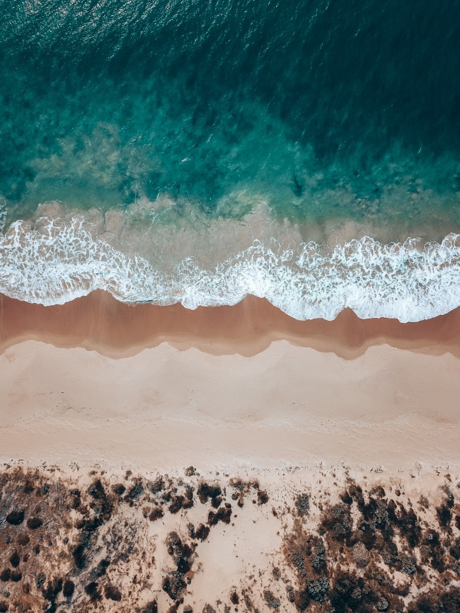 蓝色海浪沙滩图片