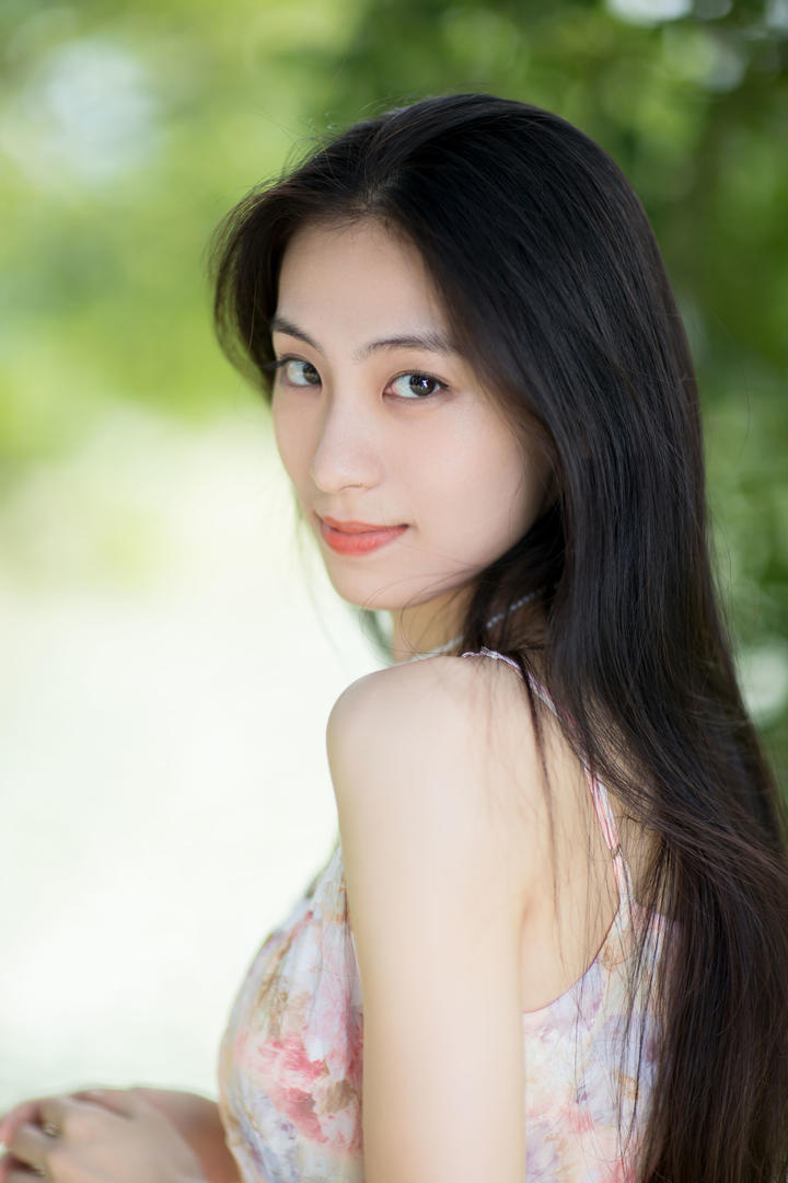 4K清纯养眼美女壁纸高清图片下载