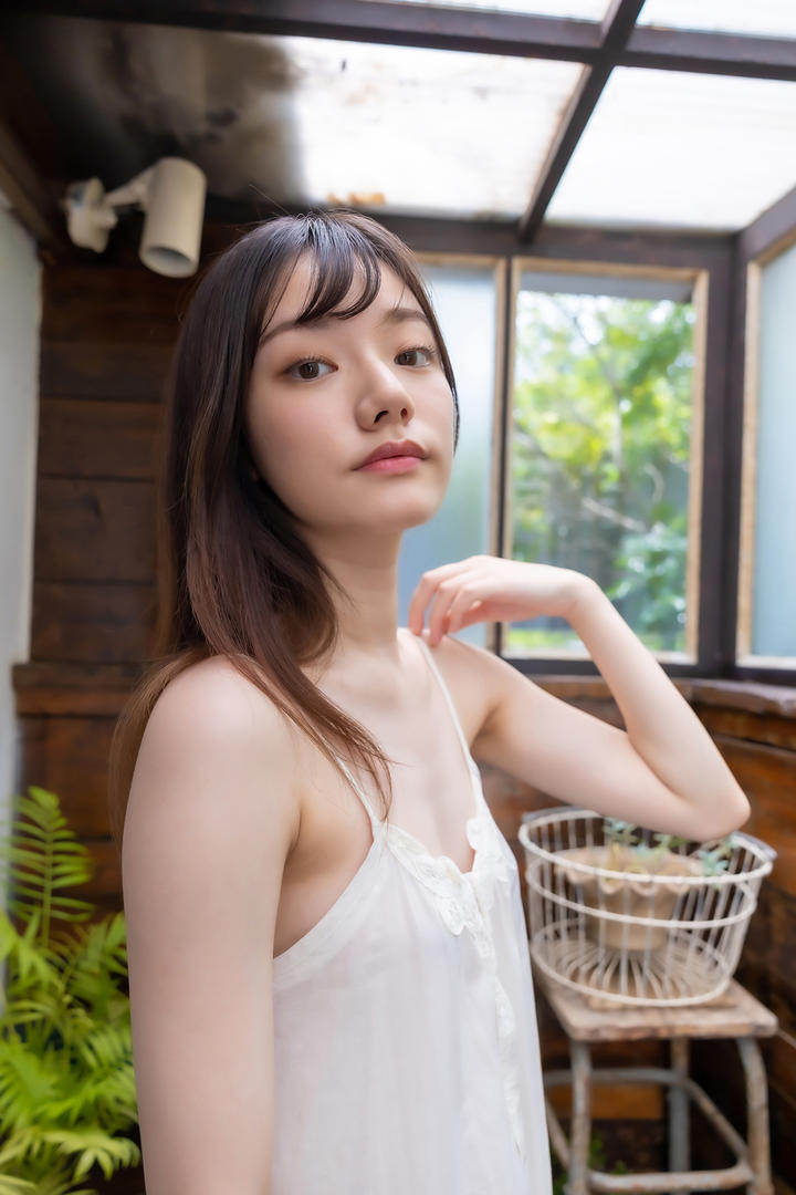 年轻漂亮的日本清纯睡衣美女图片网站