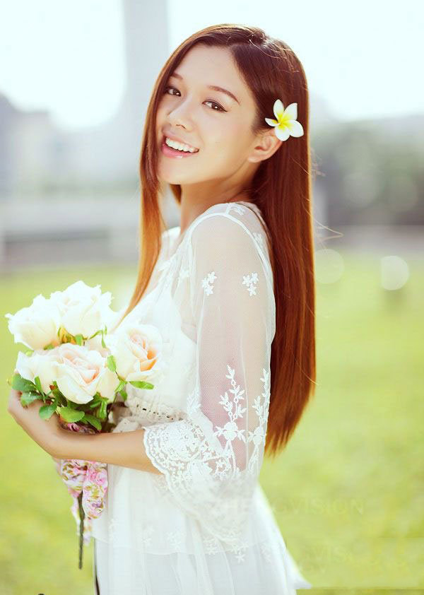 阳光下的美人儿