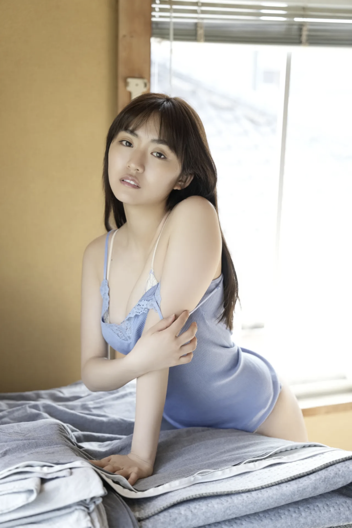 日本久久精品性感美肩美女人体艺术私拍图片
