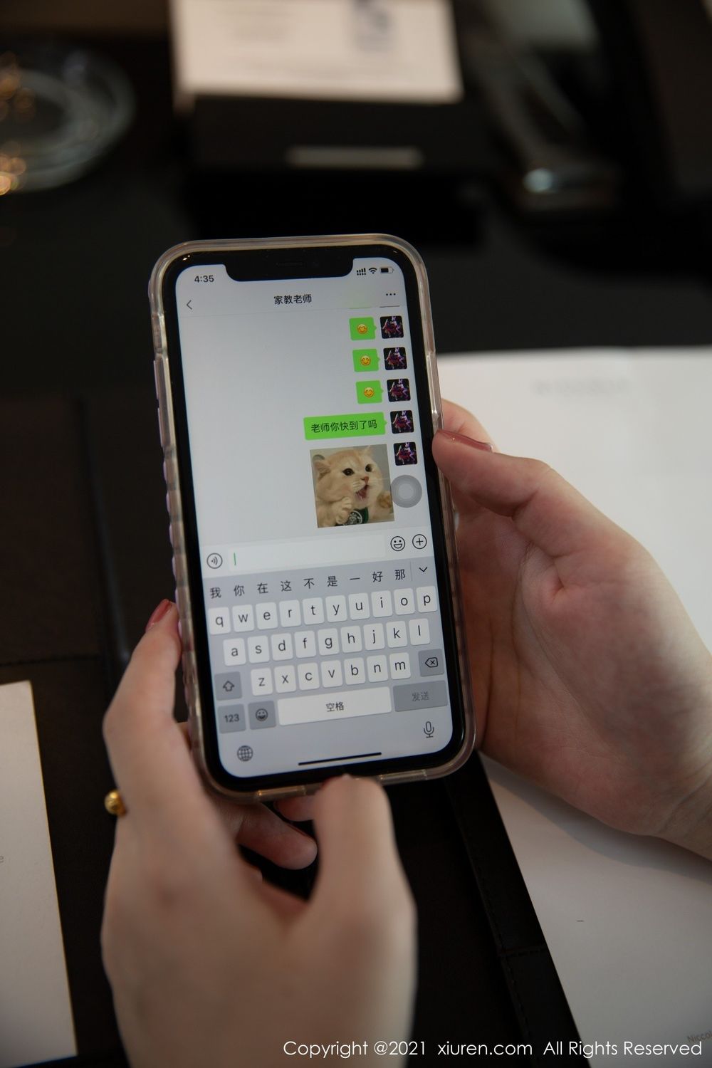 秀人网美女模特一颗甜蛋黄a制服与魅惑内衣系列性感写真