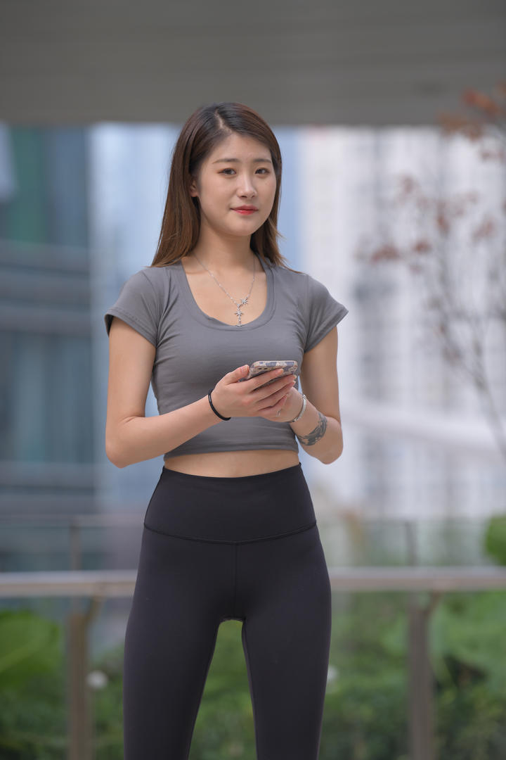 好身材的紧身裤美女高清图片下载