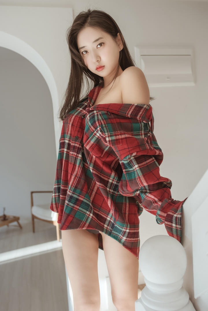 韩国清纯萌妹极品美女主播亲密照图片