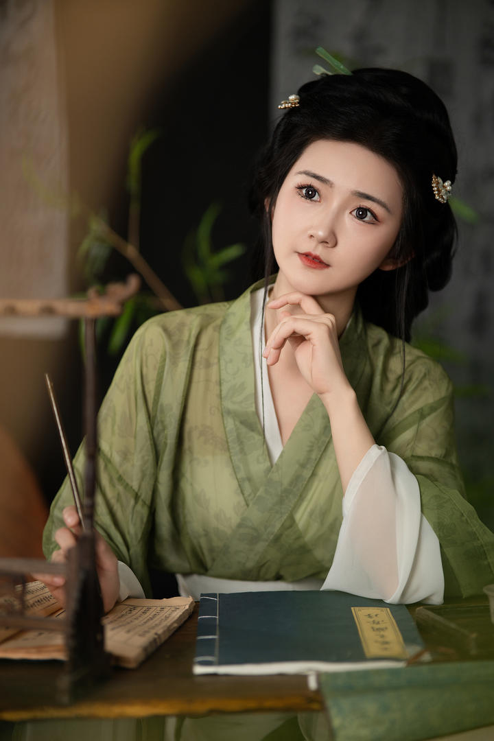 中国古典汉服美女唯美艺术摄影图片