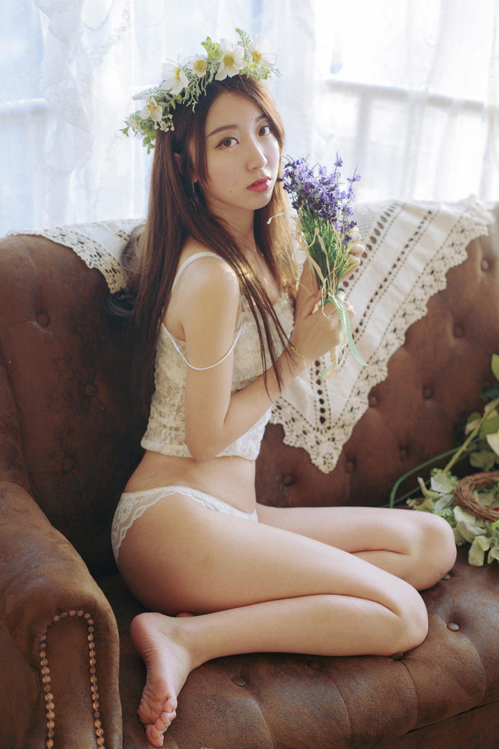 大学清纯女生艺术写真私房照套图