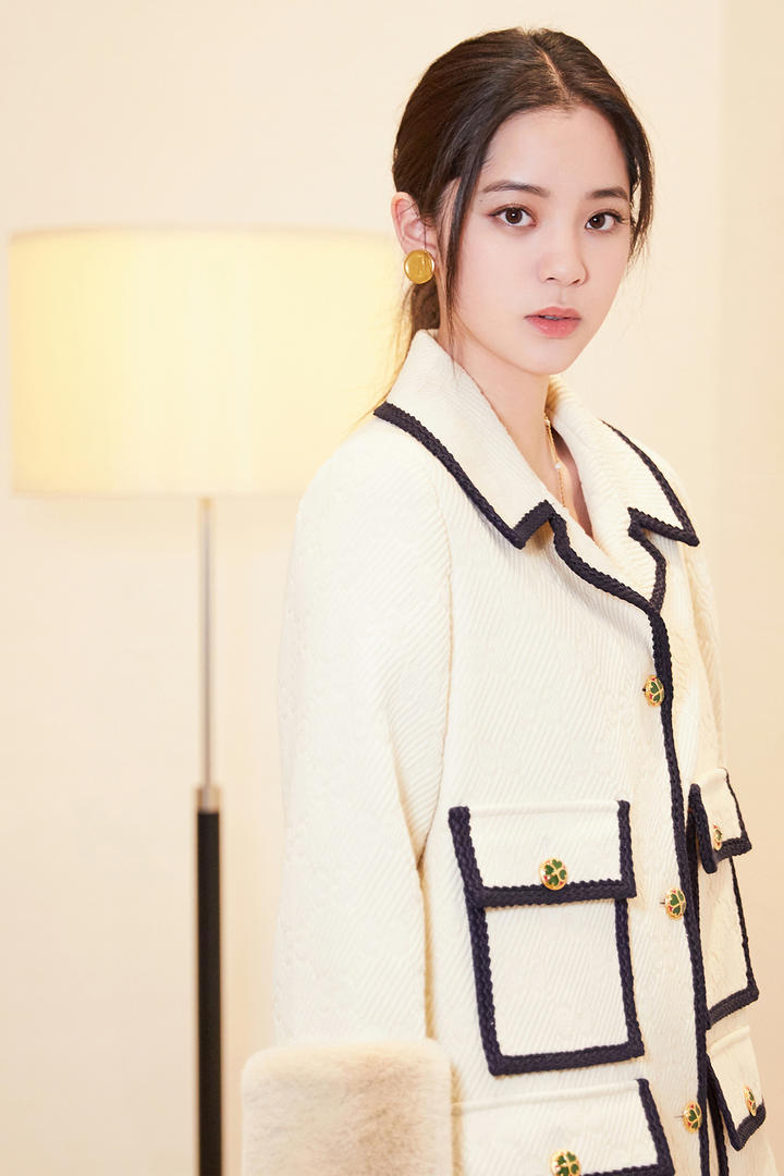 极品气质美女明星欧阳娜娜图片