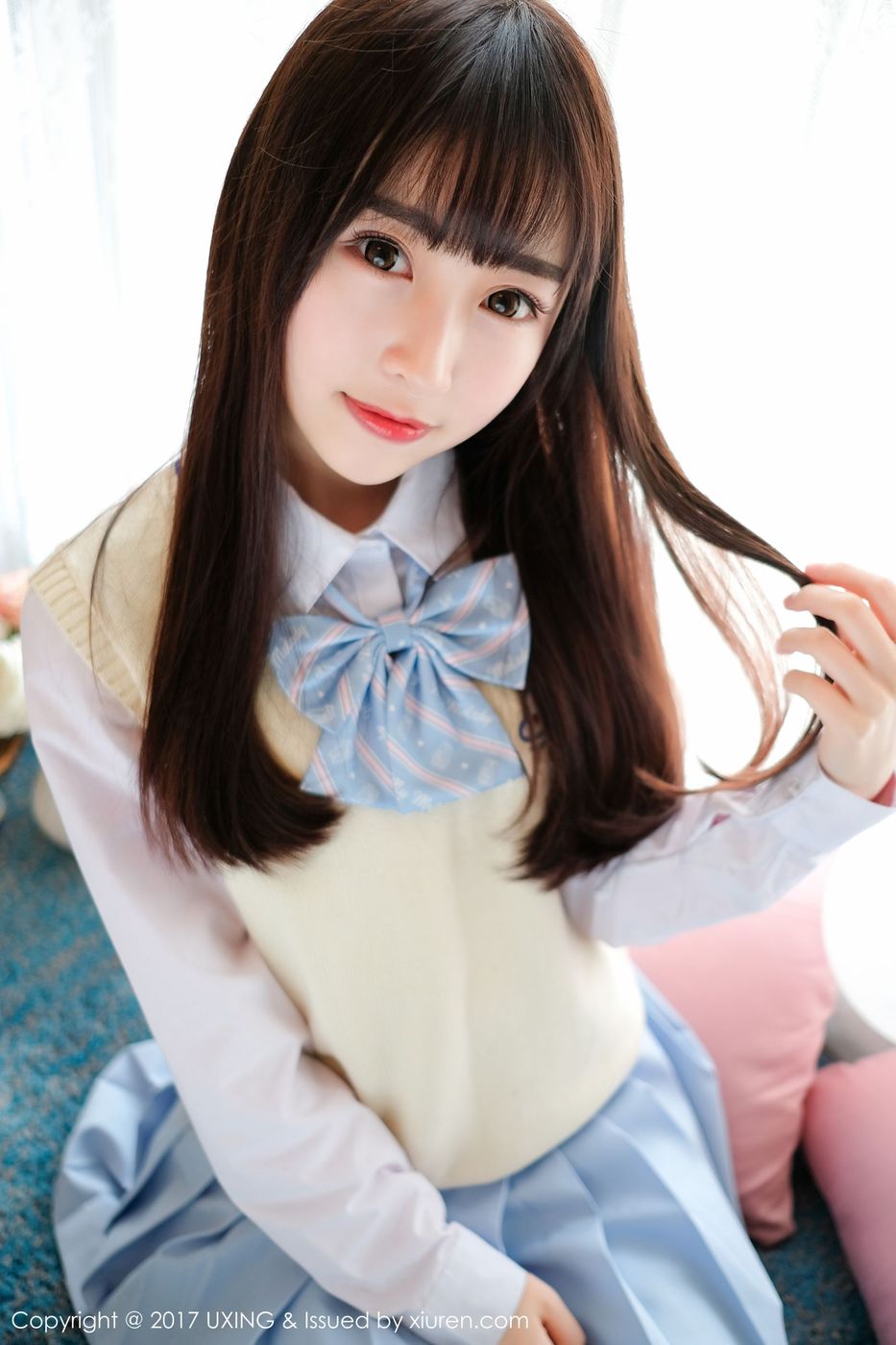 优星馆清纯萝莉丸子mayuki学生装开背毛衣首套私房写真