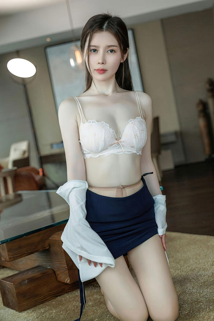 尤果网顶级性感尤物吴雪瑶美女脱衣服自拍图片