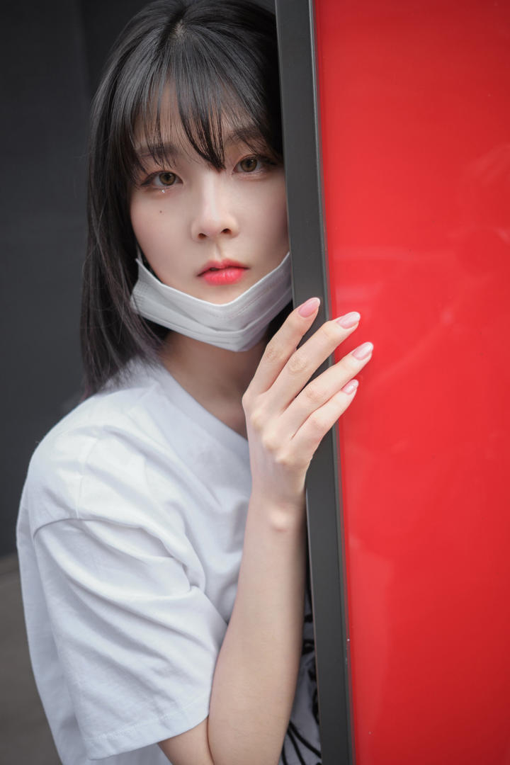 韩国漂亮短发美女模特高清手机壁纸图片