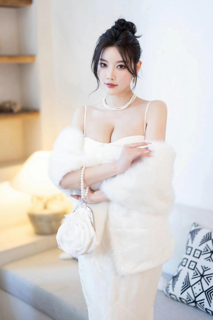 优雅时尚的女神杨晨晨国模吧精品美女套图