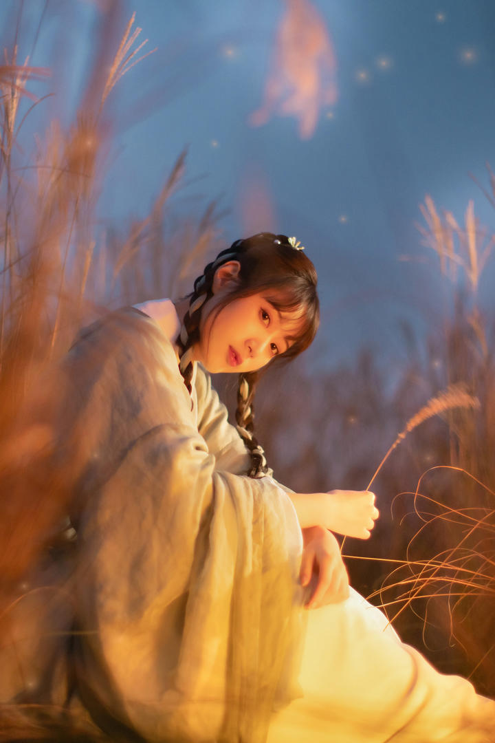 月色下的中国唯美古装汉服美女壁纸图集