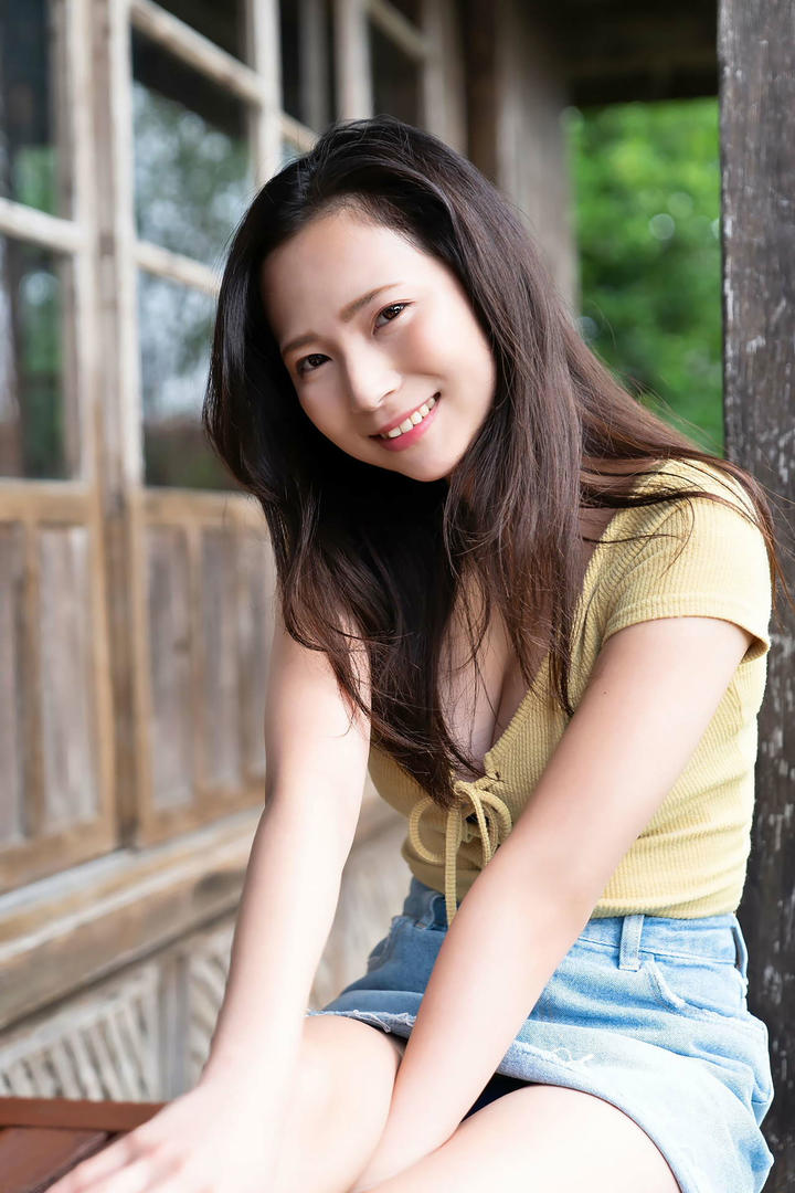 成人韩国三色眼影美女专辑