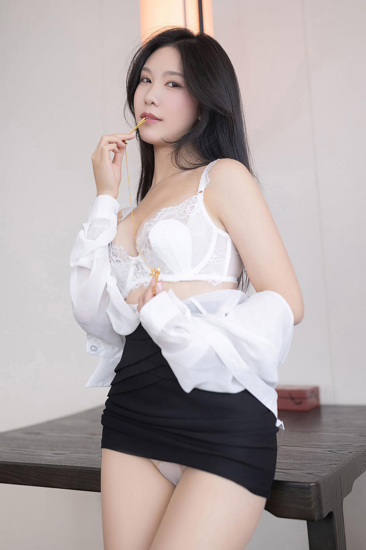 亚洲性感美女利世图片大全超清壁纸