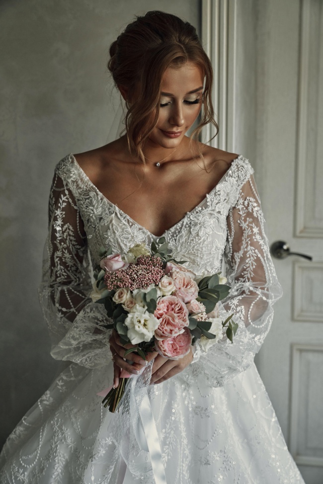 美女白色婚纱摄影图片