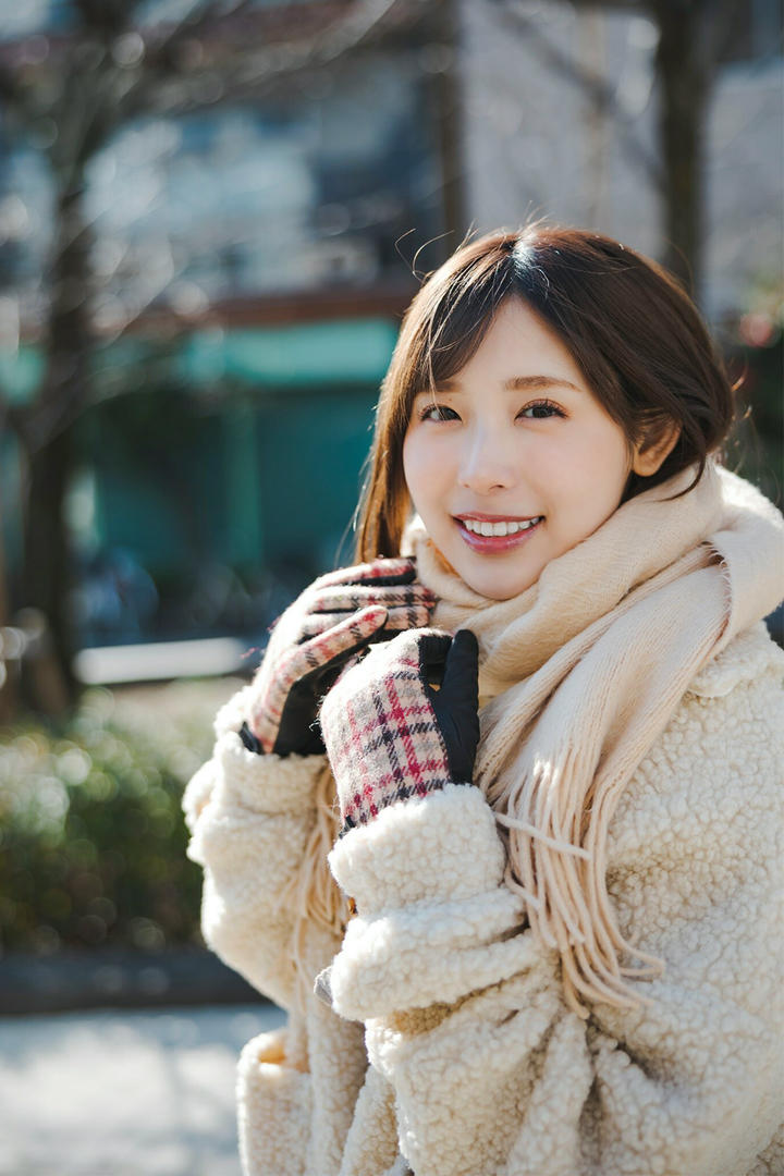 2048社区日女AV气质美女写真艺术照