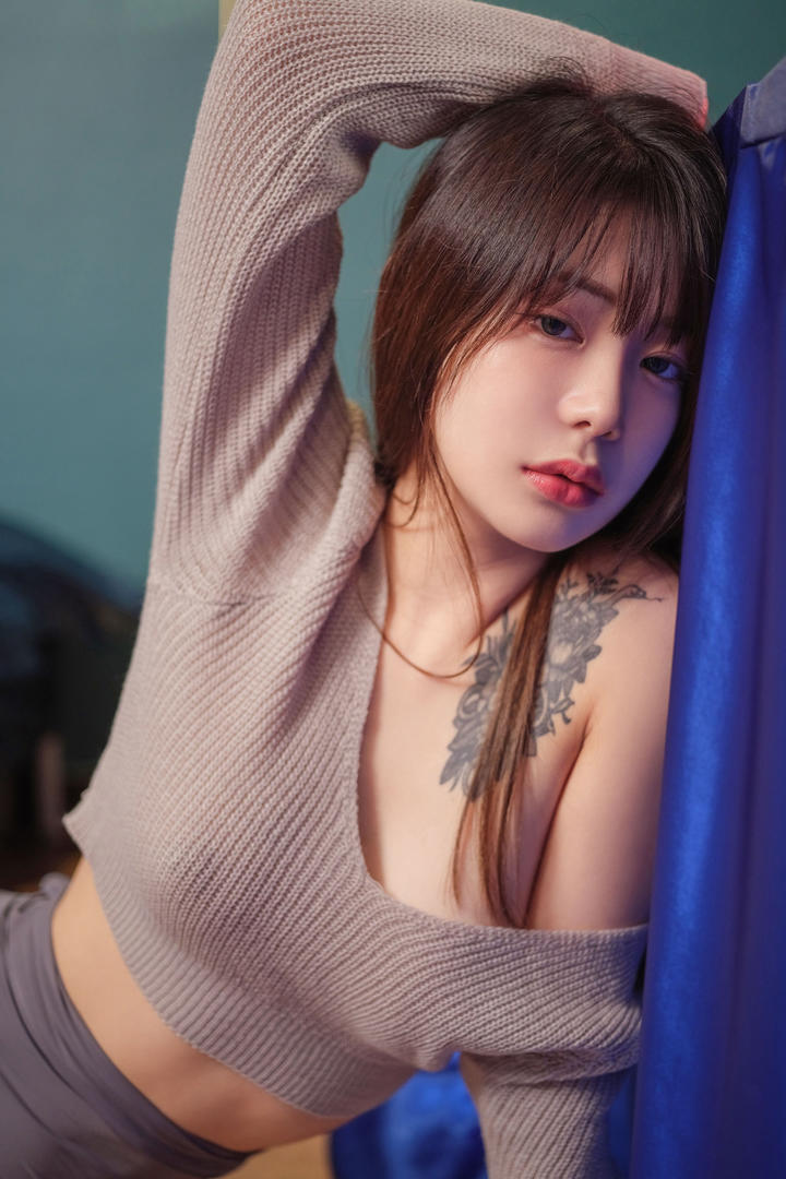 韩国性感纹身美女裸体丰满白嫩大尺度尤物图片