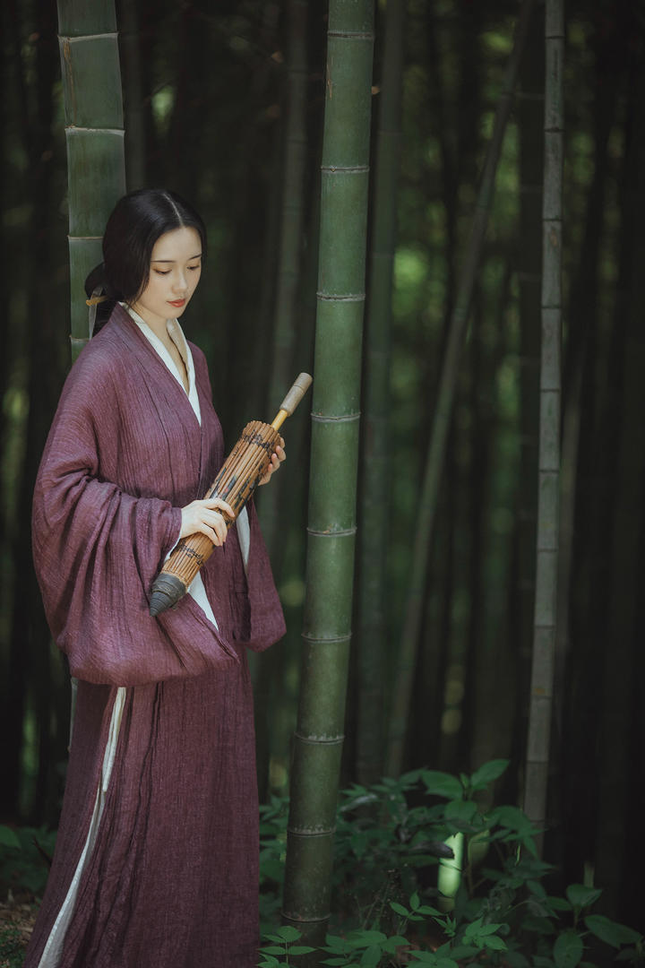 竹林里的温柔清纯唯美古装美女图片