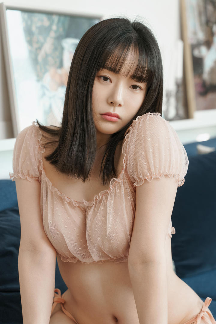 韩国极品美女模特高清无码写真套图