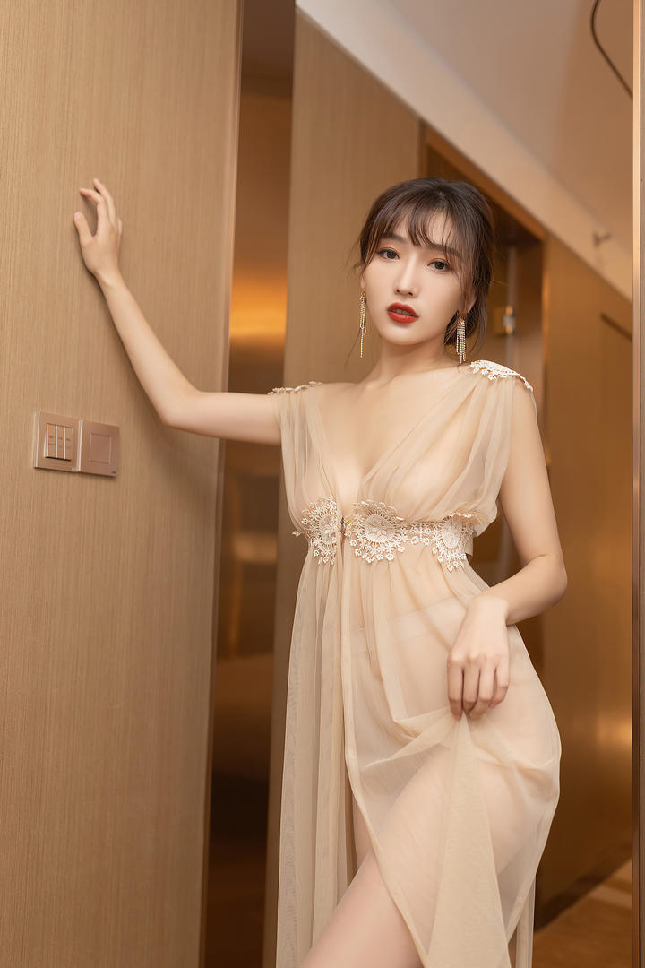 亚洲国产精品国模性感美女私拍套图下载