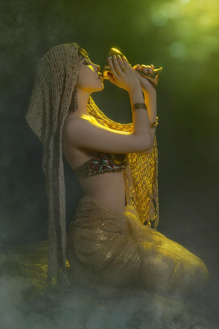 喝酒的高清古装美女异域风情美女图片