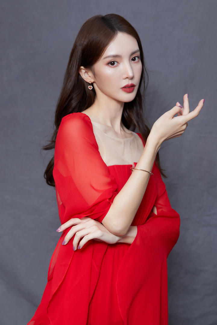 中国美女明星专区金晨高清艺术照大图