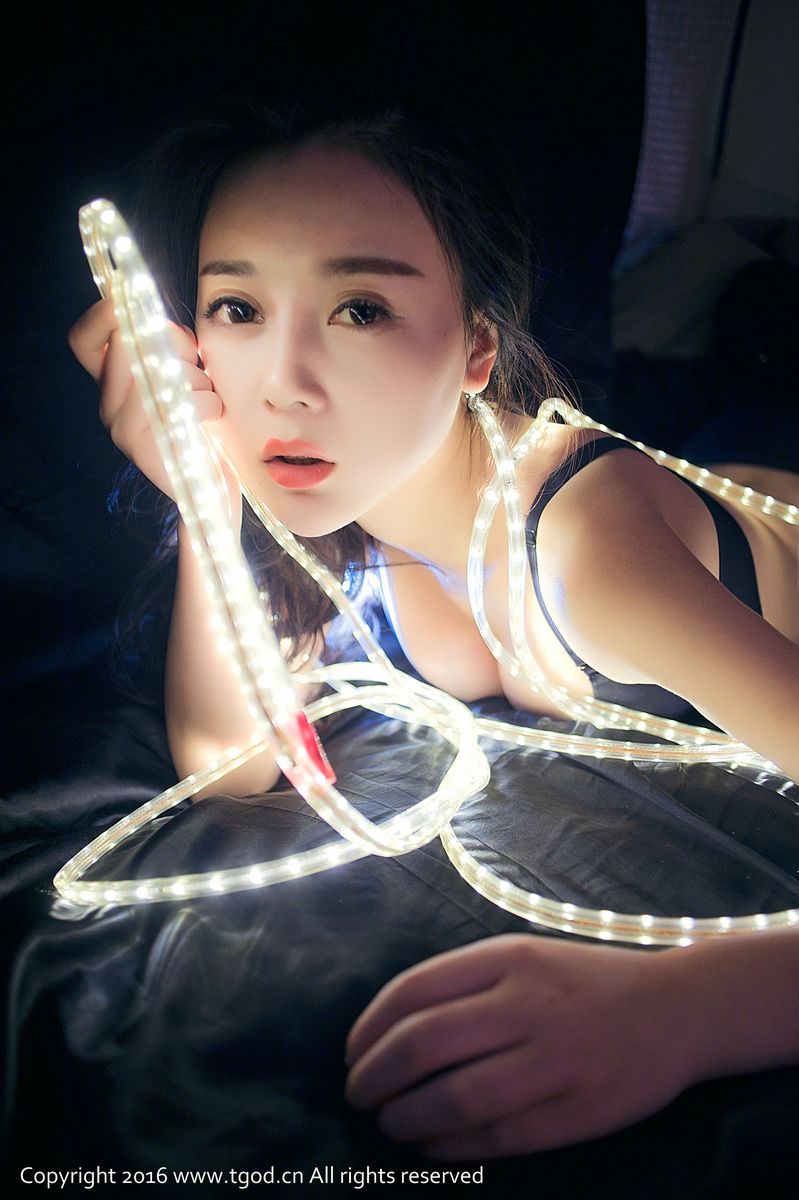 推女神足球宝贝赵小米Kitty白皙爆乳极品身材怦然心动套图