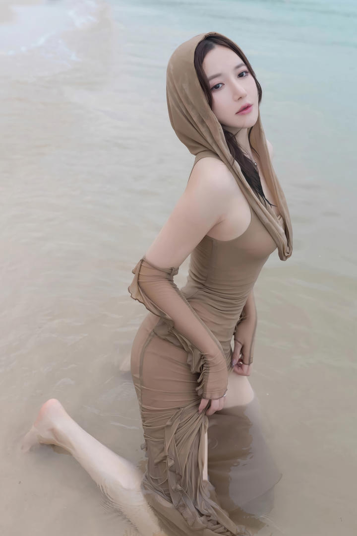 国产性感女神湿身诱惑写真图片