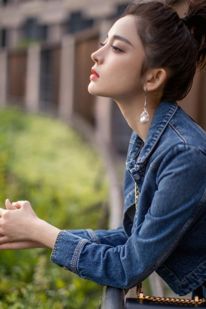 漂亮的新疆美女古力娜扎写真