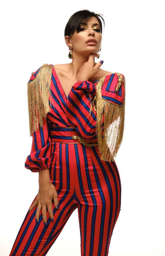 欧美时尚高冷美女gogo人体艺术图片