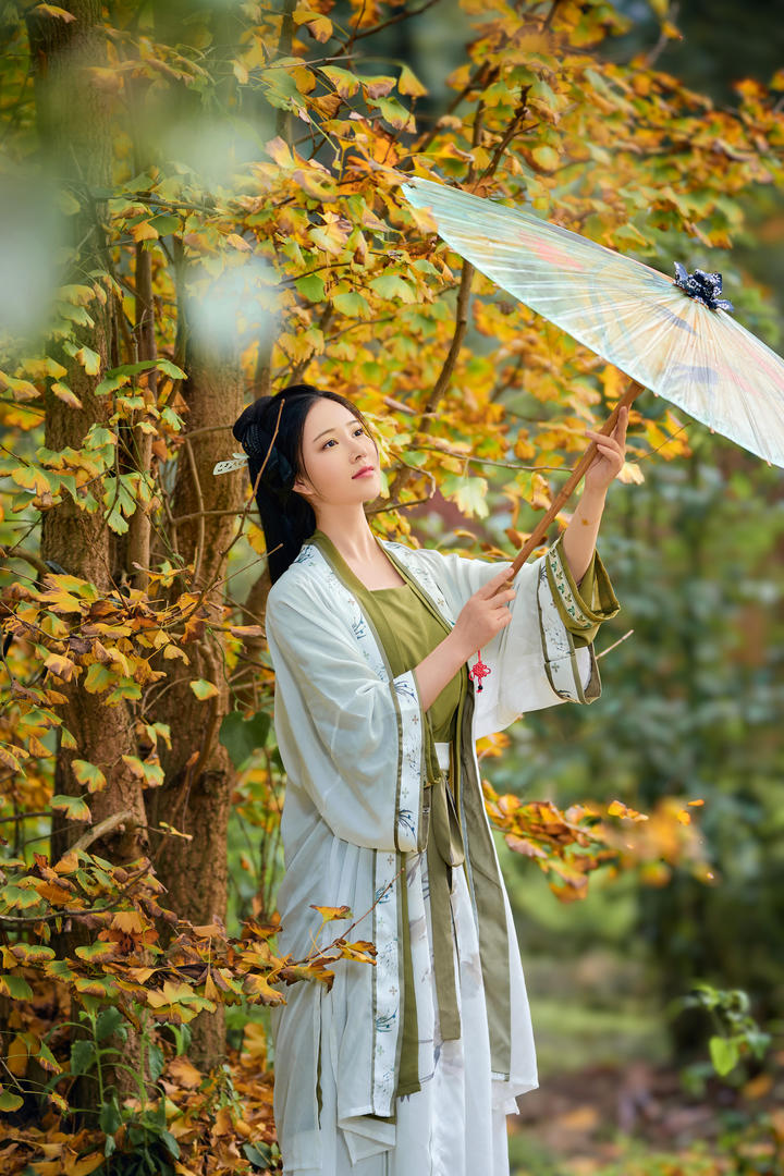 高清汉服小美女户外唯美摄影写真图片