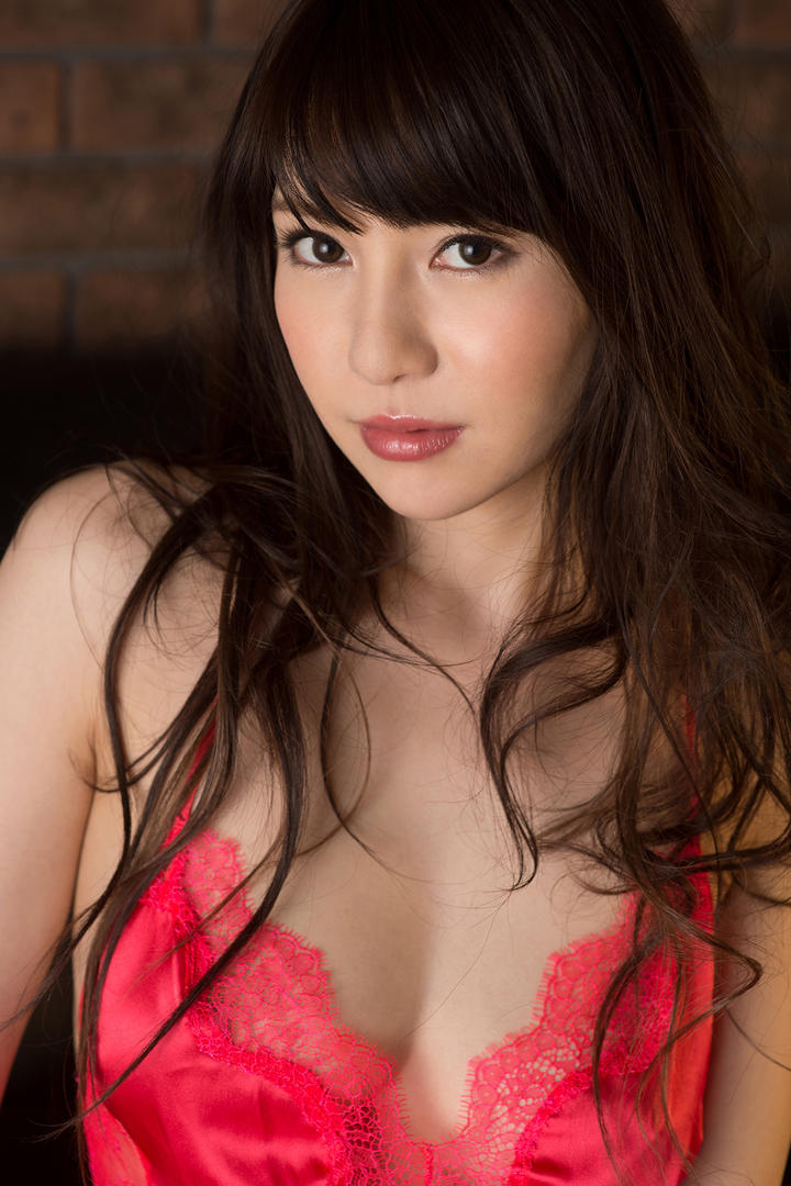 成熟迷人的日本美女写真艺术照