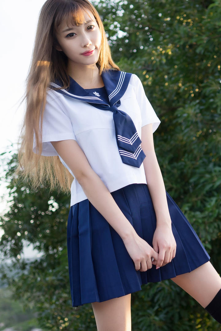 户外甜美清纯极品气质女神