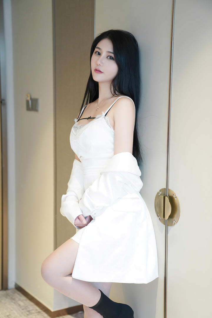 国产精品137美女人体摄影如歌写真套图