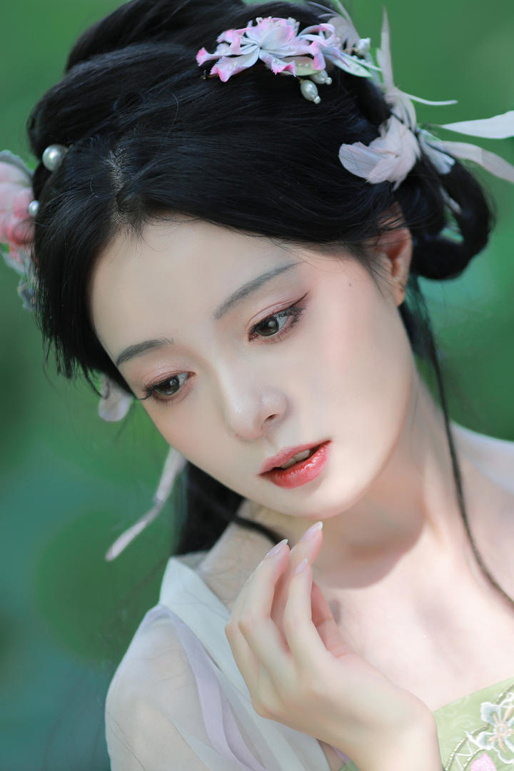 沉鱼落雁古风美女写真：汉服小姐姐仙气十足，古典气质惊艳全场