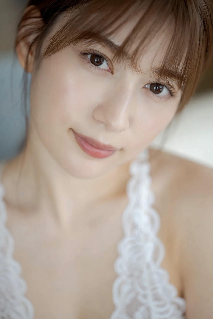 亚洲久久日产一线二线三线美女图片