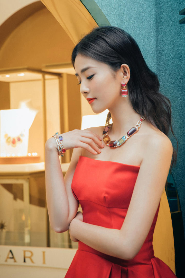 气质出众的漂亮美女明星专辑白鹿高清图片