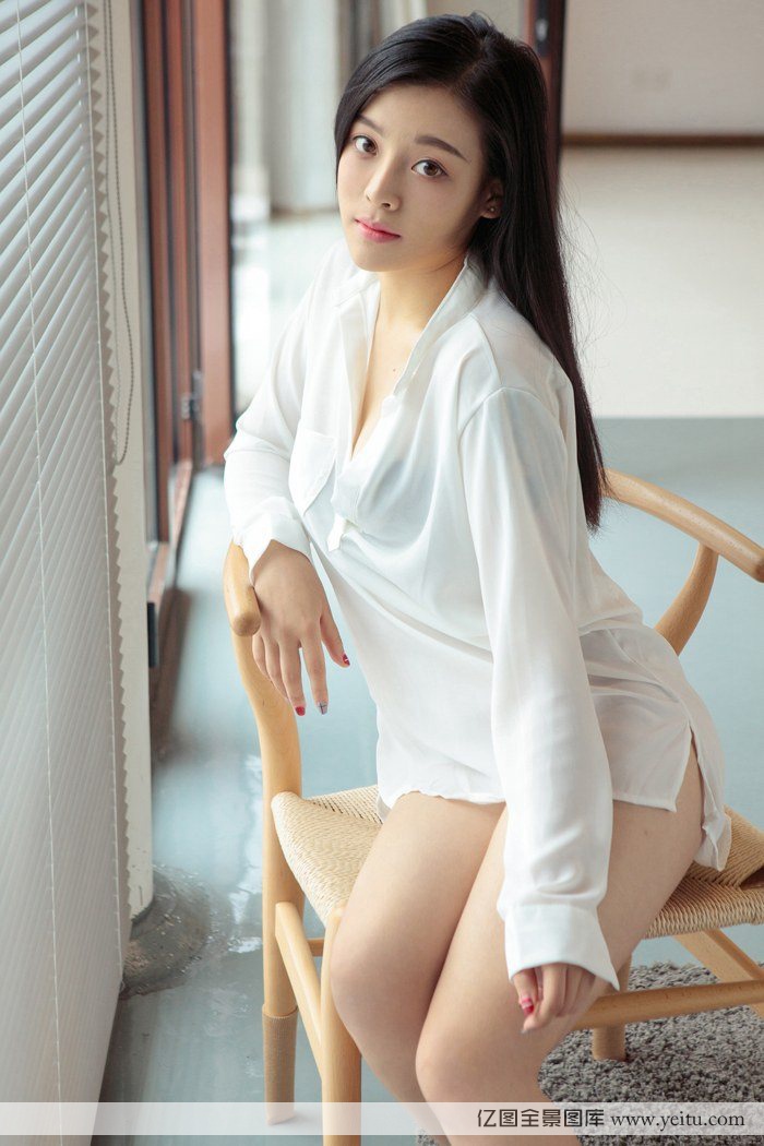 尤果网篮球宝贝凌菲篮球背心蕾丝内衣性感写真