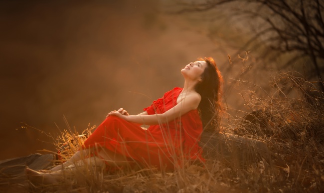 红裙风情诱惑性感美女图片