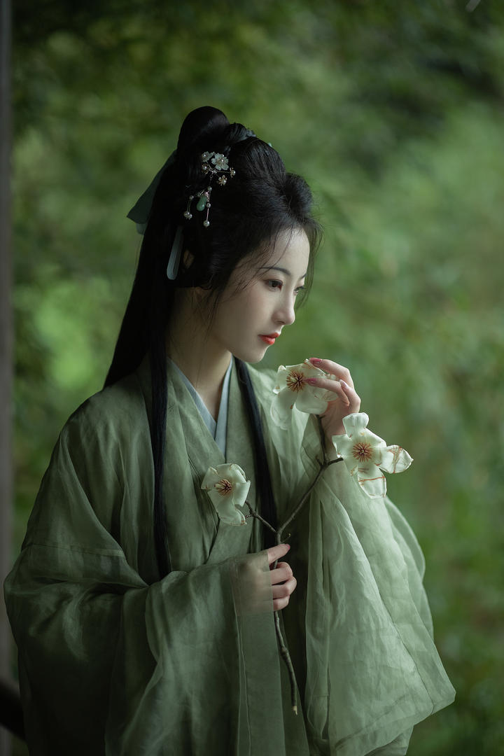 精品国产古装美女大学生艺术照摄影免费