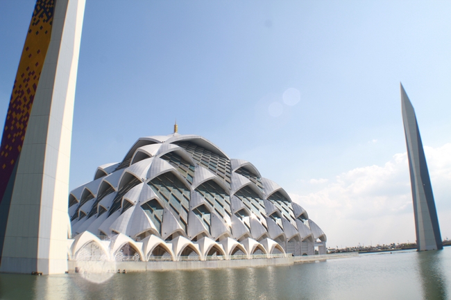 穆斯林伊斯兰教清真寺建筑摄影图片