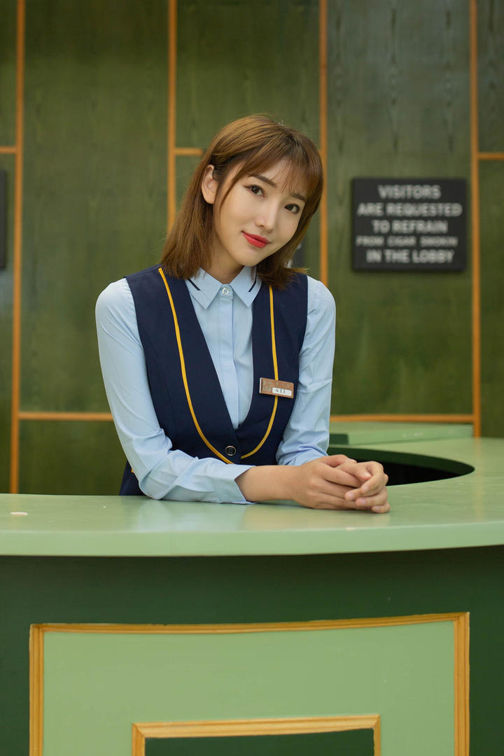 超清甜美漂亮酒店经理制服诱惑陆萱萱写真图片