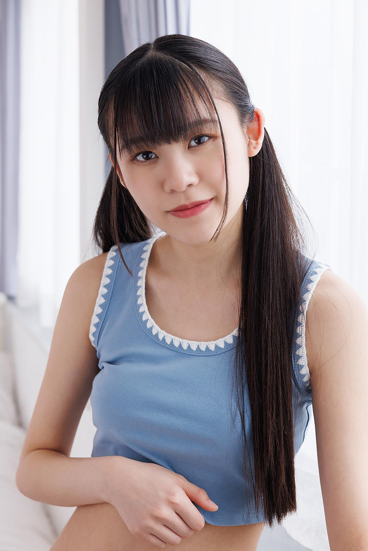 日本国产精品久久久久久日日游香长发美女图片