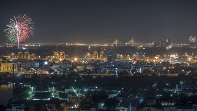曼谷城市烟花图片