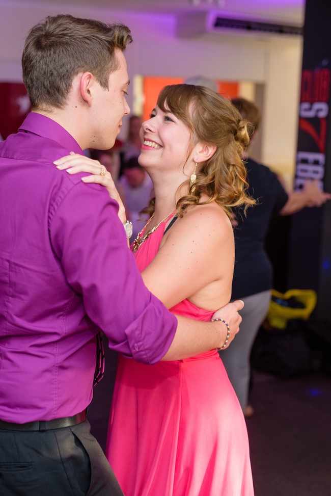 舞会跳舞的外国情侣图片