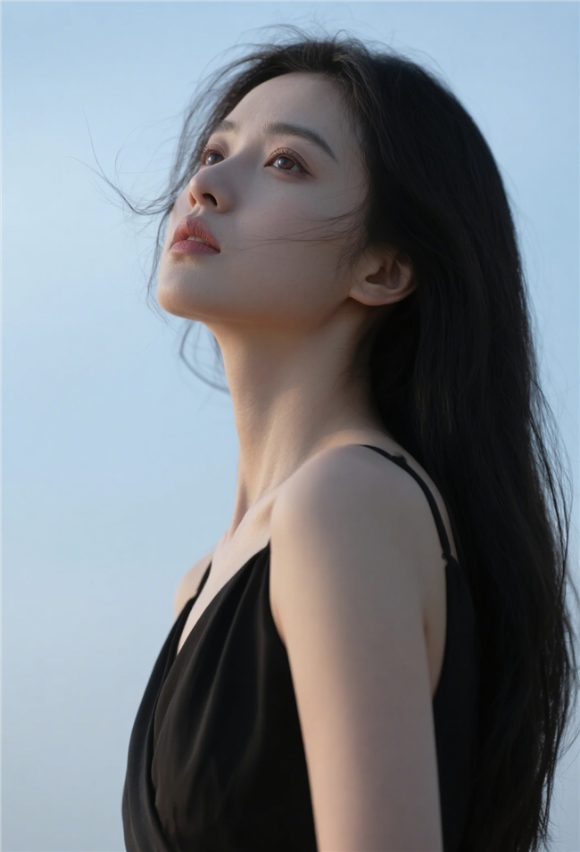 亚洲优雅清冷风美女写真摄影图片