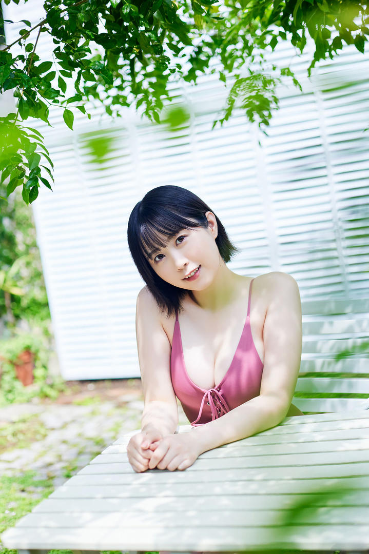 日本成熟美女比基尼人体大胆写真套图